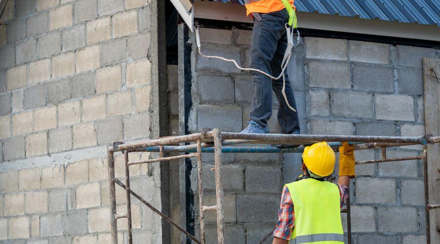 Expert Emergency Roof Repairs services in Beulah, ND